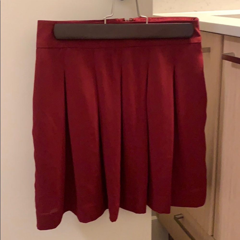 Banana Republic Red Pleated Skirt - 00P